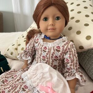 American Girl - Felicity Merriman doll and outfits with accessories